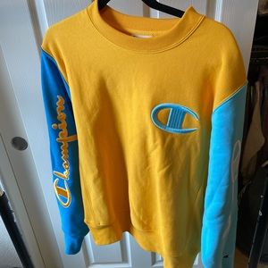 Champion crew neck size small